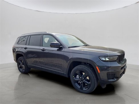New 2025 Jeep Grand Cherokee L Altitude image 2