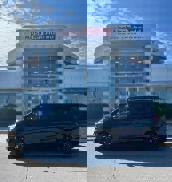 New 2026 Chrysler Pacifica Limited image 3