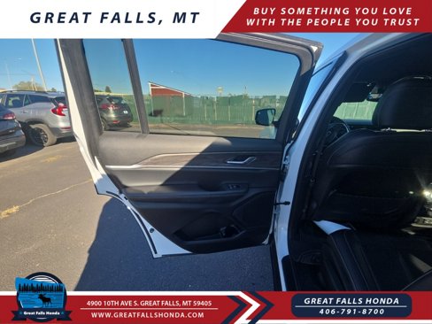 Used 2024 Jeep Grand Cherokee L Limited image 13
