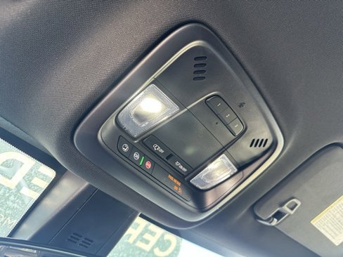 Certified 2023 Chevrolet Traverse LT image 41