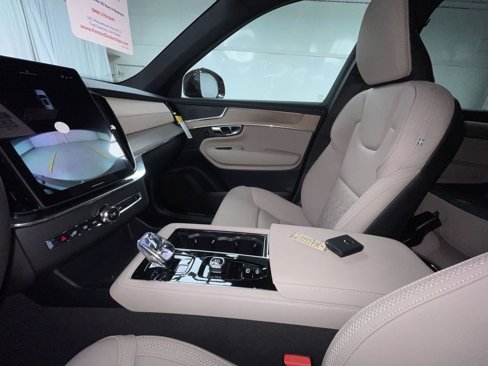 New 2026 Volvo XC90 B5 Core image 4