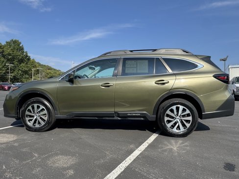 Used 2022 Subaru Outback Premium image 8