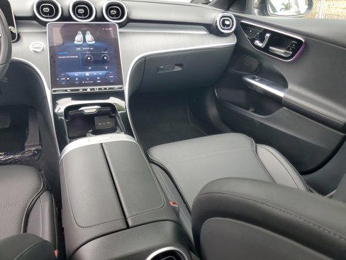 Used 2025 Mercedes-Benz C 300 Sedan image 14