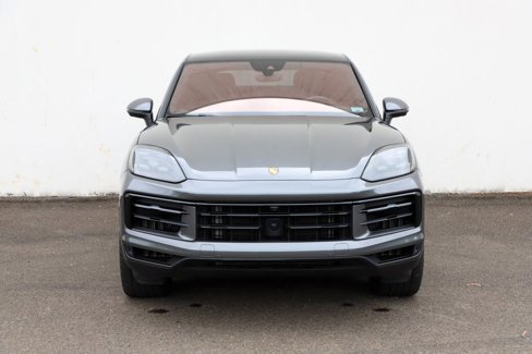 Used 2024 Porsche Cayenne Coupe image 62
