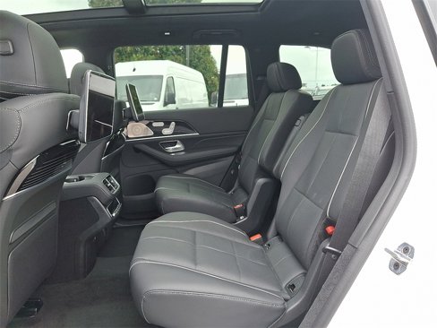 New 2026 Mercedes-Benz GLS 580 4MATIC image 13