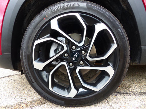 Used 2025 Chevrolet Trax RS w/ Sunroof Package image 13