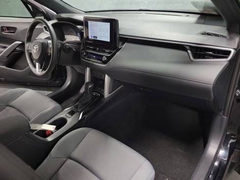 Used 2024 Toyota Corolla Cross SE image 22