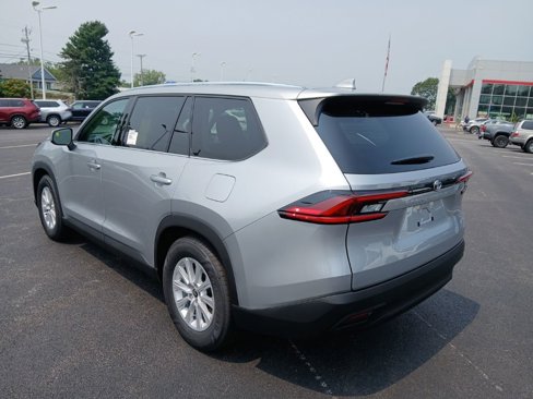 New 2025 Toyota Grand Highlander FWD image 3
