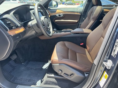 Used 2024 Volvo XC90 B5 Plus w/ Protection Package Premier image 7