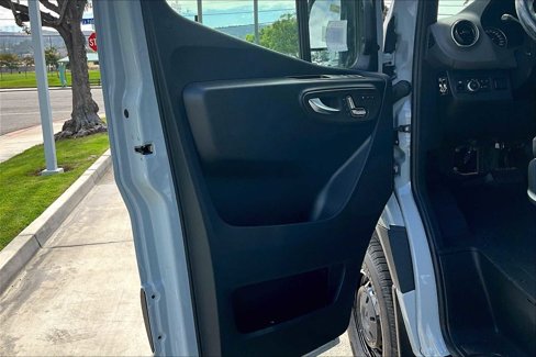 New 2025 Mercedes-Benz Sprinter 2500 image 10