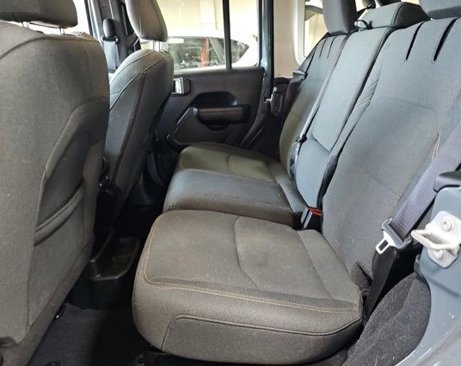 Used 2024 Jeep Wrangler Unlimited image 6