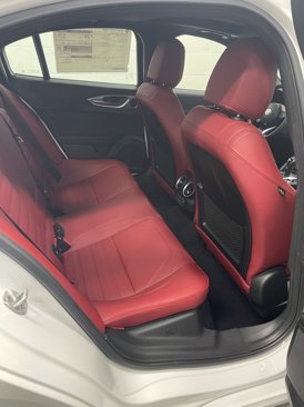 New 2025 Alfa Romeo Giulia AWD w/ Veloce Package AWD image 11