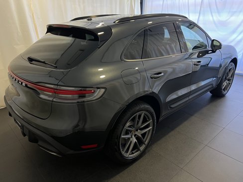 New 2026 Porsche Macan image 9
