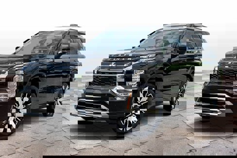 New 2025 Mitsubishi Outlander AWD image 2