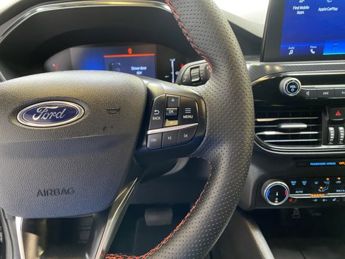 Used 2025 Ford Escape ST-Line Select image 34