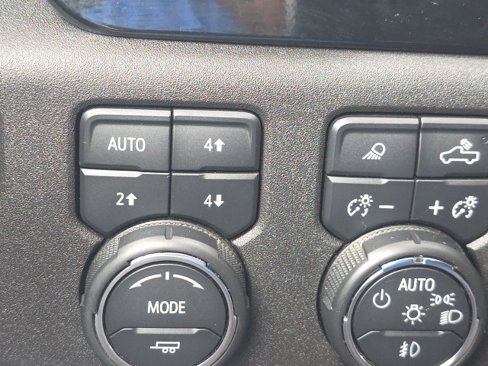 Used 2024 Chevrolet Silverado 2500 High Country w/ High Country Premium Package image 18