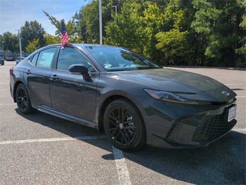 New 2026 Toyota Camry SE image 2