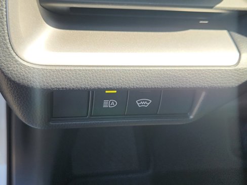 New 2026 Toyota Prius LE image 31