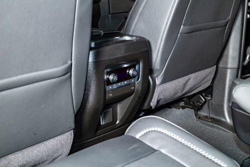 Used 2025 GMC Yukon XL Denali image 26
