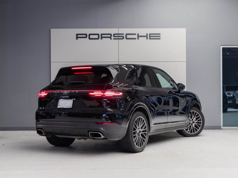 Certified 2022 Porsche Cayenne image 7