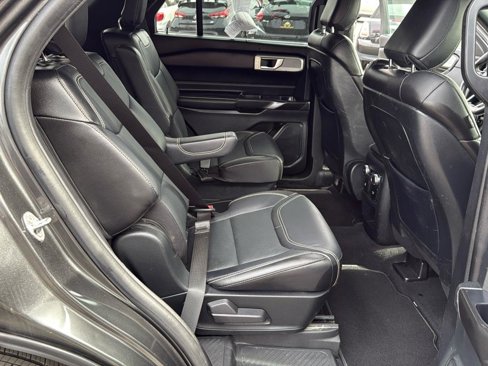 Used 2020 Ford Explorer ST image 12