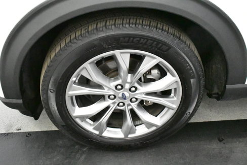 Used 2024 Ford Explorer Limited image 35