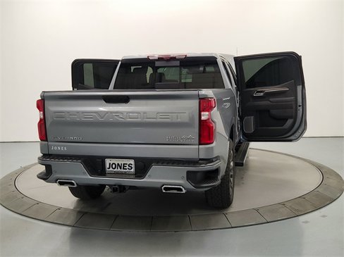 Used 2025 Chevrolet Silverado 1500 High Country w/ Technology Package image 14