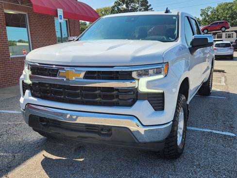 Used 2023 Chevrolet Silverado 1500 LT w/ Protection Package image 4