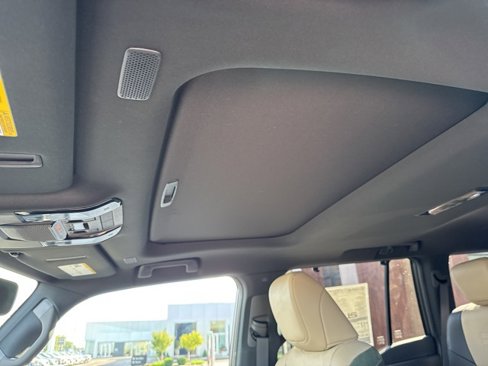 New 2025 Lexus GX 550 image 19