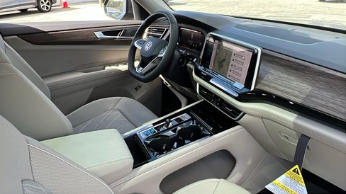 New 2025 Volkswagen Atlas SEL Premium R-Line image 9
