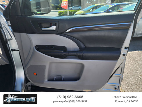 Used 2015 Toyota Highlander Limited Platinum image 24