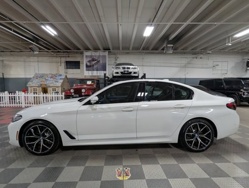 Used 2022 BMW 540i xDrive w/ M Sport Package image 16