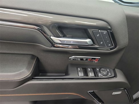 Used 2024 GMC Sierra 1500 AT4 w/ Technology Package image 31