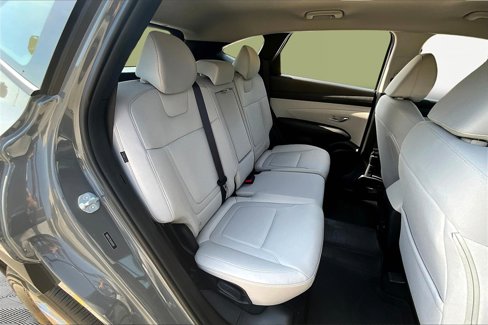 Certified 2025 Hyundai Tucson SE image 27