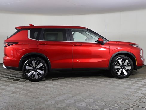New 2025 Mitsubishi Outlander SE image 21