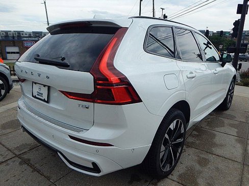 New 2026 Volvo XC60 T8 Ultra w/ Protection Package Premier image 6
