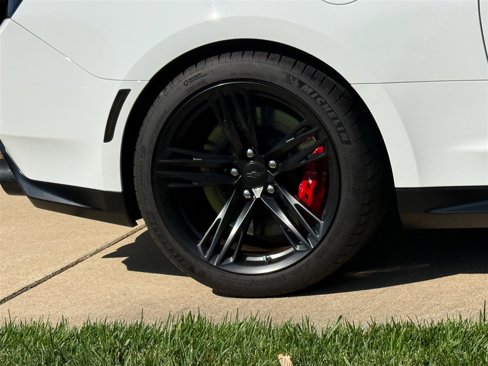 Used 2018 Chevrolet Camaro ZL1 image 33