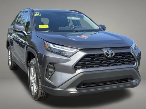 Used 2024 Toyota RAV4 XLE image 8