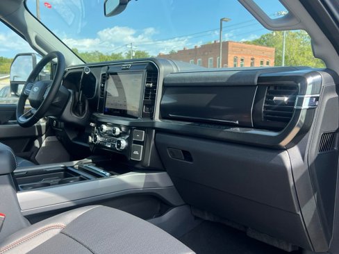 New 2026 Ford F350 Lariat w/ Chrome Package image 22
