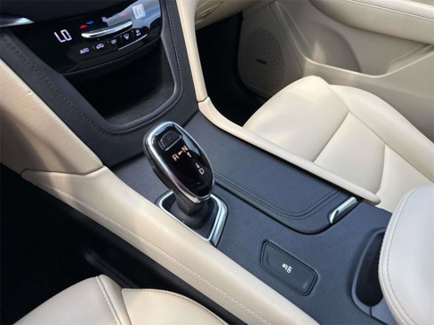 Used 2019 Cadillac XT5 FWD image 26