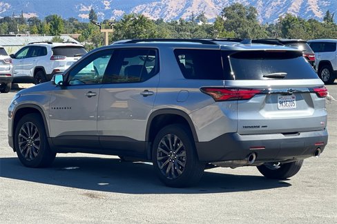 Used 2023 Chevrolet Traverse RS image 3