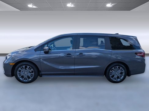 New 2026 Honda Odyssey Touring image 2