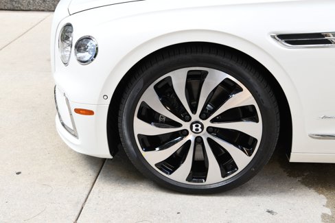 New 2026 Bentley Flying Spur Azure image 25