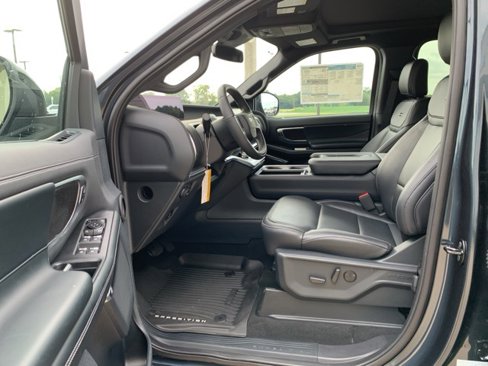 New 2025 Ford Expedition Platinum w/ Stealth Appearance Package image 9