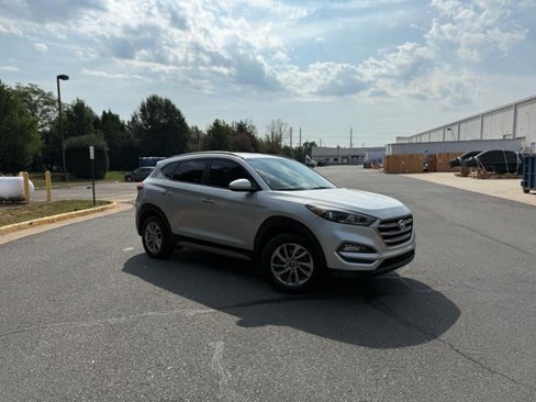 Used 2018 Hyundai Tucson SEL image 2