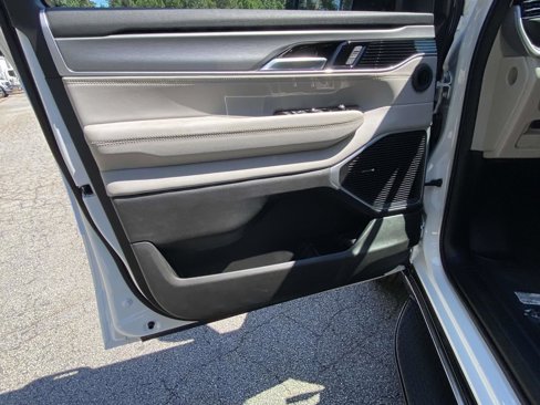 New 2025 Jeep Wagoneer L 4WD image 18