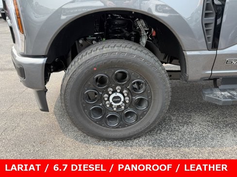 New 2025 Ford F250 Lariat image 4