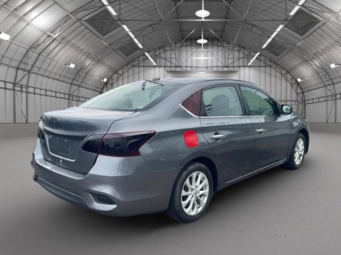 Used 2019 Nissan Sentra SV image 3