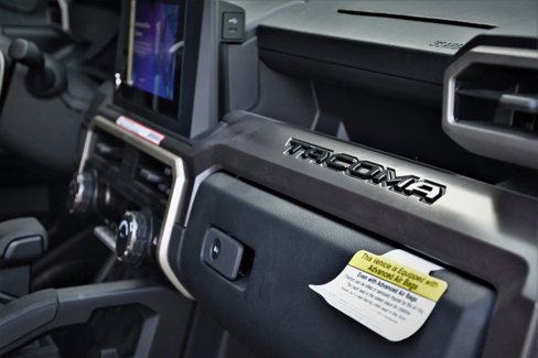Used 2025 Toyota Tacoma TRD Off-Road image 19