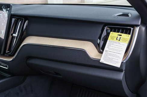 New 2026 Volvo XC60 B5 Plus w/ Protection Package Premier image 31